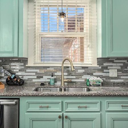 Beachy Bungalow! 2Bd, King Bed Galveston Exterior foto
